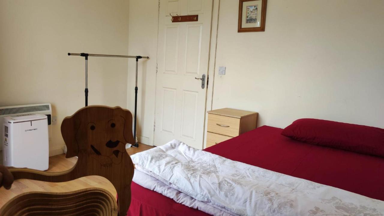 Budget-Friendly Self-Serve Lodging Galway Exterior foto